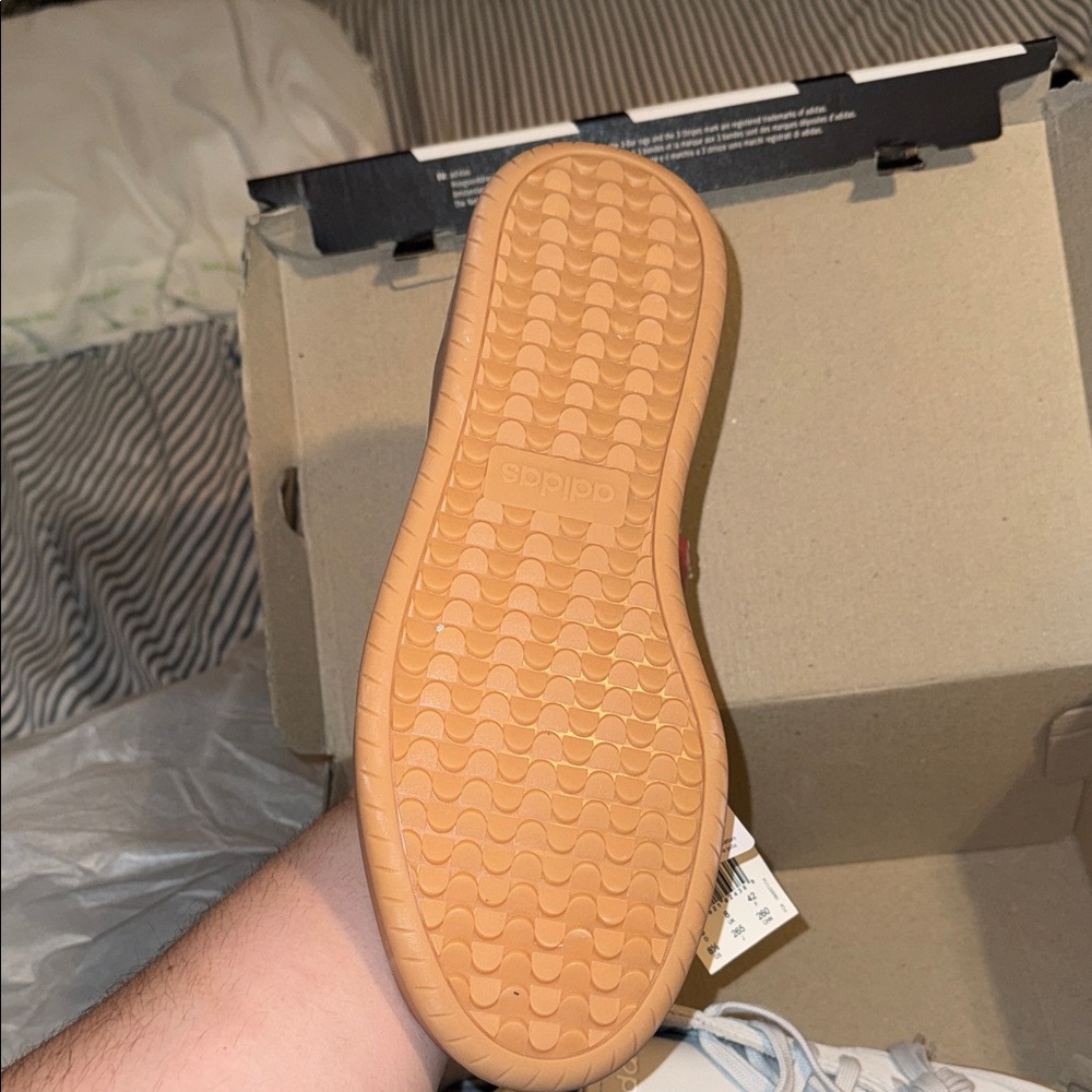 adidas Men’s White Sneakers with Gum Brown Sole BARREDA - Picture 5 of 5